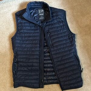 Gap men’s xs puffer vest